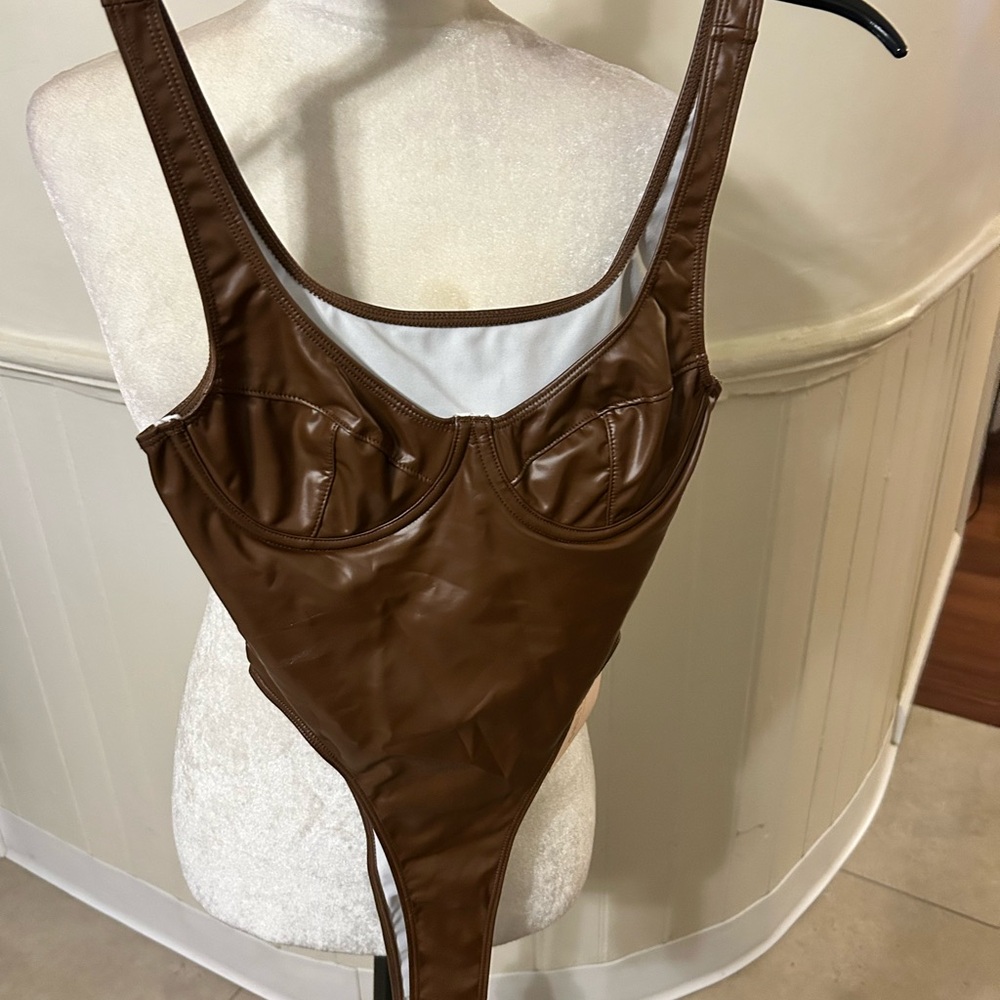 New With Tags SHEIN Bae Coffee Brown Faux Leather Bodysuit Size X-Small Size 2